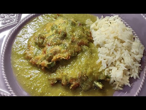 Deliciosas Tortitas de Ejotes con Queso y Salsa Verde